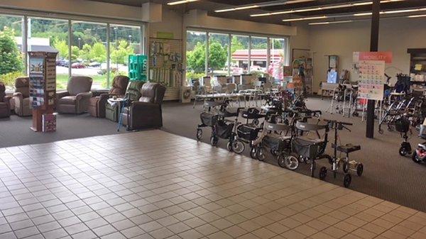 Bellevue Healthcare Bremerton carries a wide selection of walkers, rollators, wheelchairs, knee scooters, and other mobility equipment