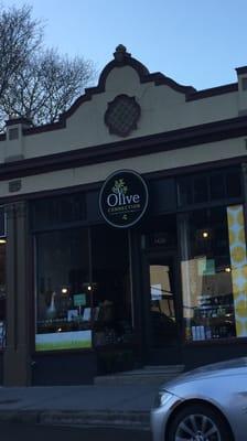 Olive Connection of Brookline -- 1426 Beacon Street, Brookline       Storefront