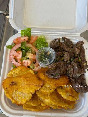 Skirt steak and tostones