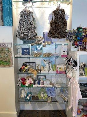 Cute baby items and soft leopard print vests by Mudpie!