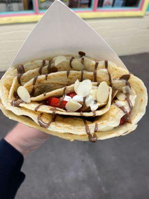 Strawberry banana crêpe