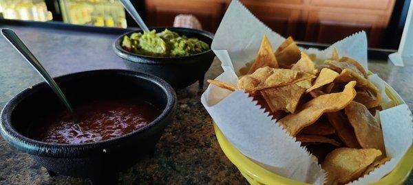 Chips and salsa with guacamole