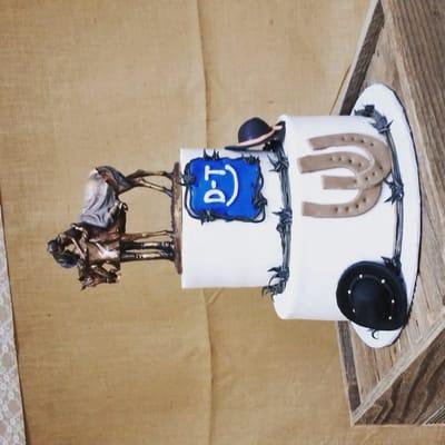 Western wedding cake