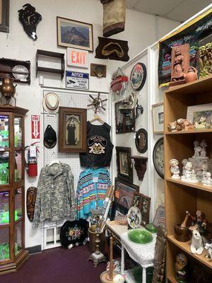 Cool Treasures Antiques & Collectibles