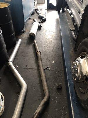 New exhaust for Dodge Cummings.  End to end exhaust from Magnaflow. Truck sounds great.