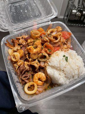 Seafood Saltado