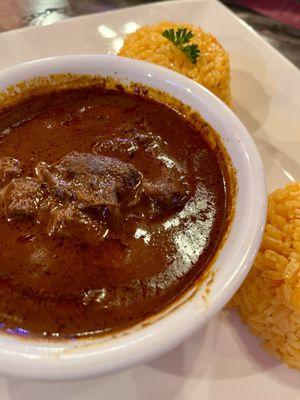 Birria stew with rice