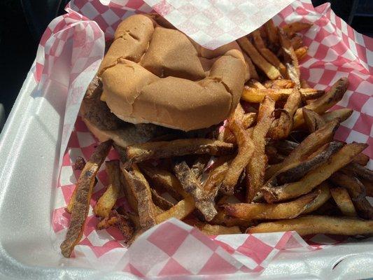 Cheeseburger & fries