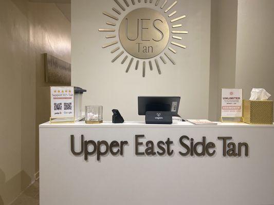 The cute front desk, they made it so seamless and easy. I was in and out in less then 15 minutes