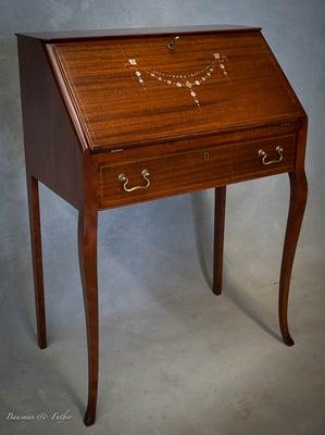 Mahogany ladies writing desk with inlay.