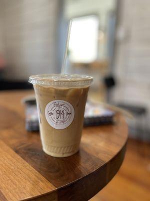 Sugar-free hazelnut iced latte