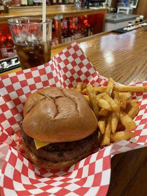 Cheeseburguer plain! Half pound burguer house made