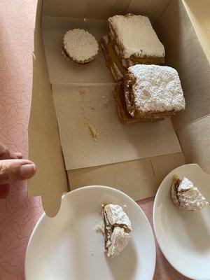 Alfajores, Milhojas/Napoleons Lucuma & dulce de leche.