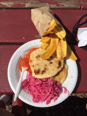 Pupusas and tajadas