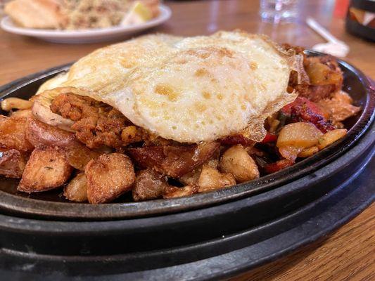 Santa Fe Skillet (without cheese) - this was surprisingly good, everything was flavorful and delicious, potatoes were insanely yummy (10/23)