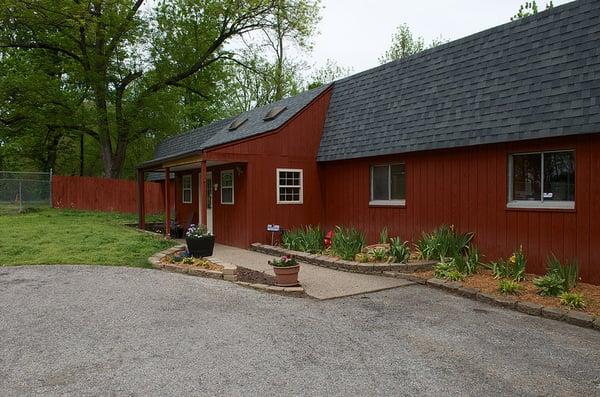 The front of our main building at Fern Creek Pet Resort