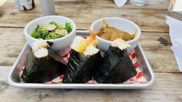 Onigri combo with vegetable curry and seaweed salad