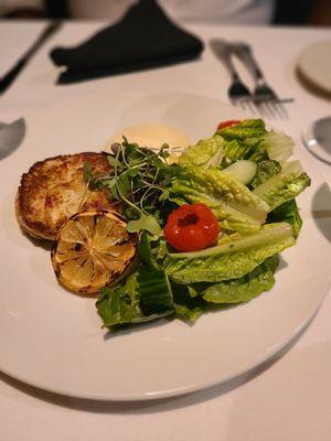 Lumb Crab Cakes Salad