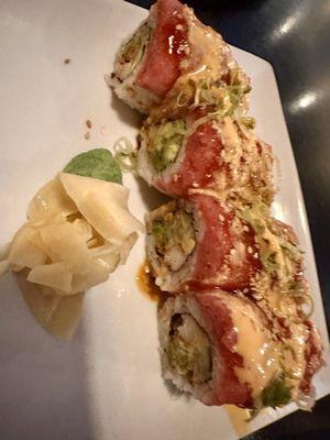 Tuna Roll*