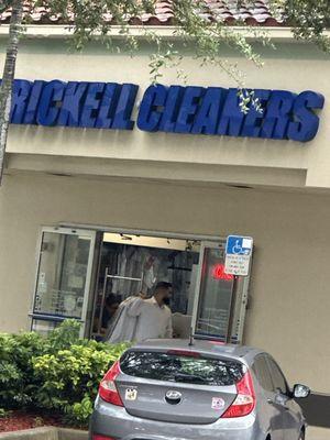 Brickell Cleaners