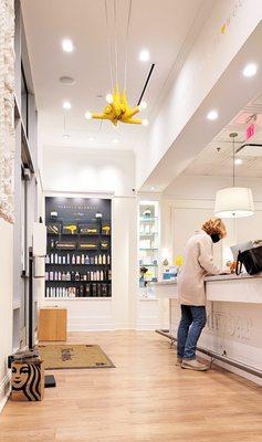 Waiting area & reception desk