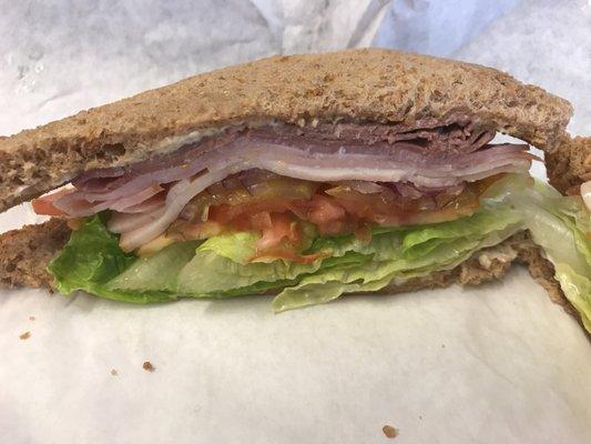 King special - turkey, ham, roast beef, lettuce, tomato, pickle, onion