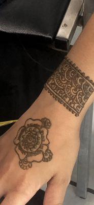 Heena  design