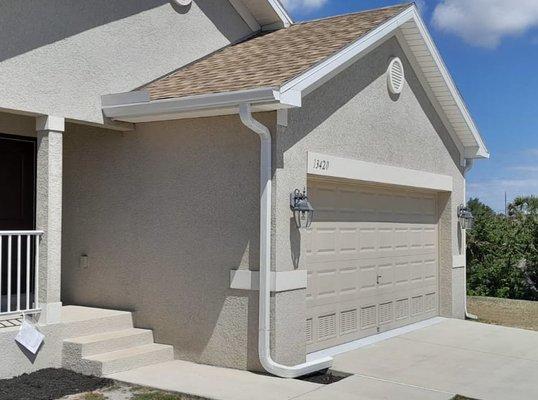 Shakewood colored roof & excellent gutter work