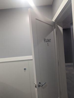 Float room