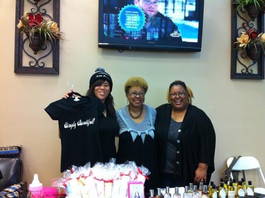 Vendor event @ Alexander's Salon & Spa- biz partner's Janice (Grace & Melody Fashion), Toni (Reigning Beauties) and Toni's mom.