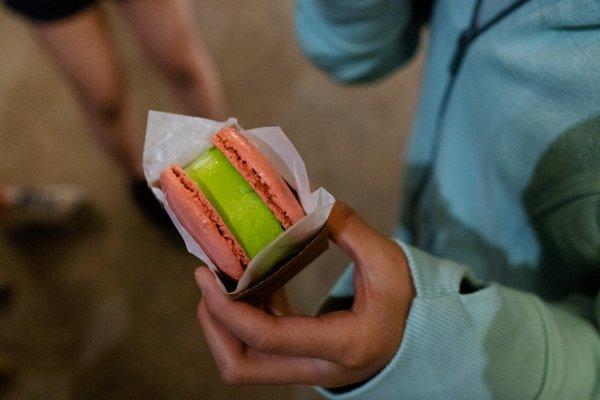 ice cream macaron