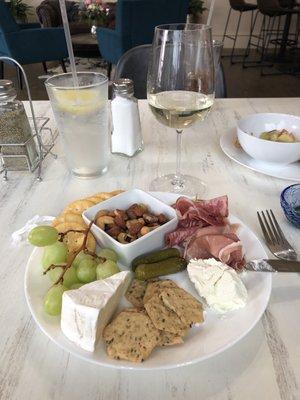 Charcuterie and Le Cigre Blanc champagne