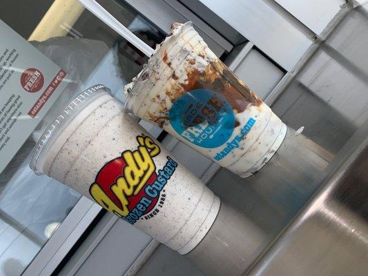 Oreo/Heath Shake + OoeyGoey sub almonds Add Oreo