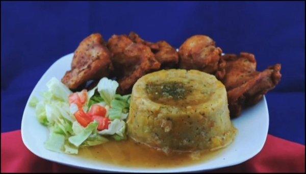 Mofongo con Pollo Frito / Mofongo with Fried Chicken