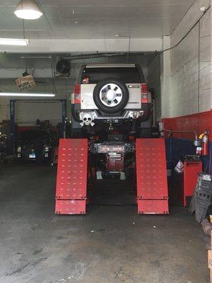 8/31/2017 Quick turn around, truck went in, fixed and came right back out. Thanks Marco & Anthony!