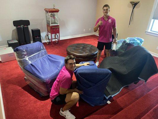 Ox Strong Moving is the top moving company in Naples. When looking for the best movers near me give Ox Strong Moving a call!