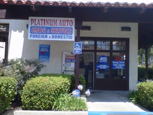 Platinum Auto & Smog, front entrance