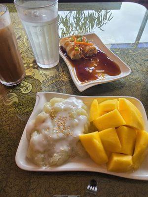 Sticky rice and mango