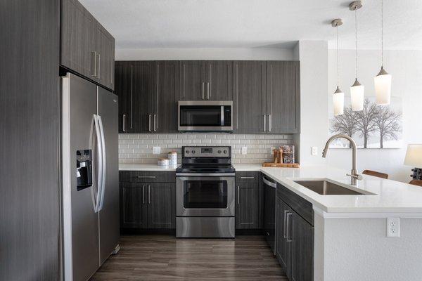 20th Street Station Apartments - Kitchen