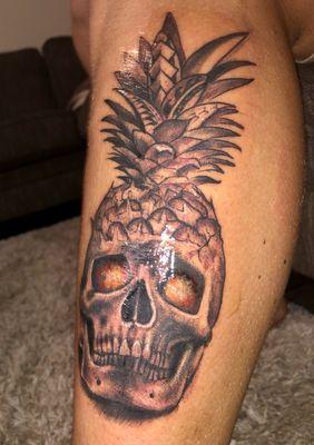 Pineapple Skull by Eddie Diaz