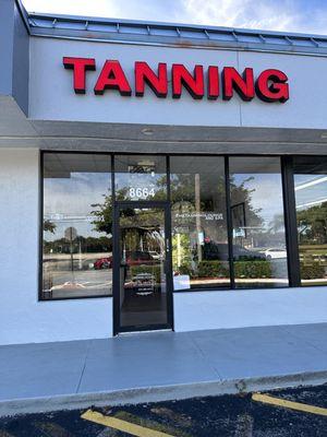 The Tanning Lounge And Spa