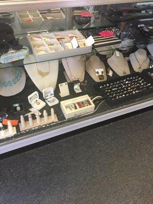 Discounted gently used jewelry