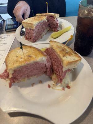 Reuben sandwich With sauerkraut and Thousand island