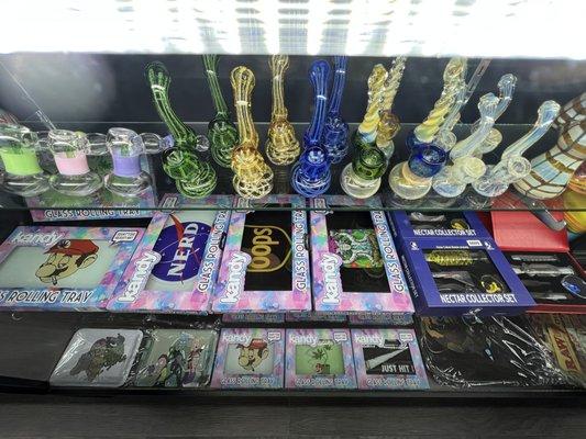 Bubblers on top of some creative unbreakable trays!