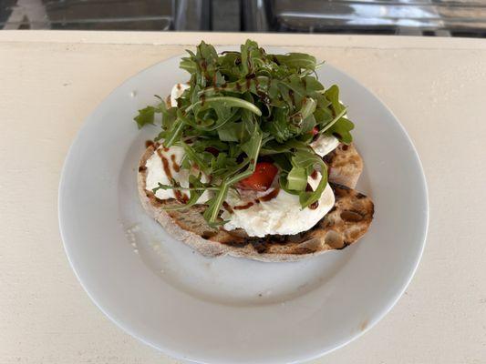 Burrata toast