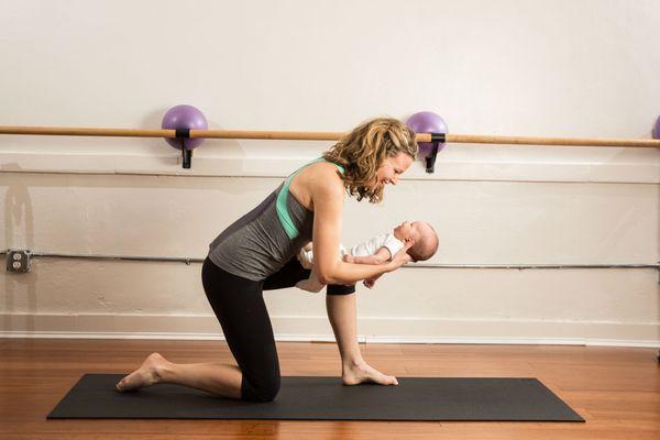 personal training for mom & baby postpartum care. Pain free during daily activities to help heal your c-section, diastasis & pelvic floor.