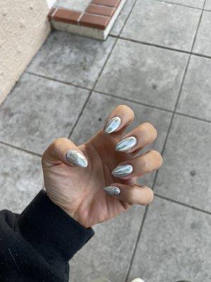 The best Chrome Almond Nails you've ever seen