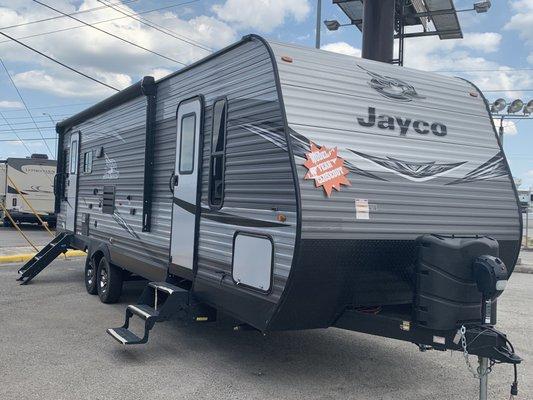 Outside Jayco 2020 Jayflight 28RLS