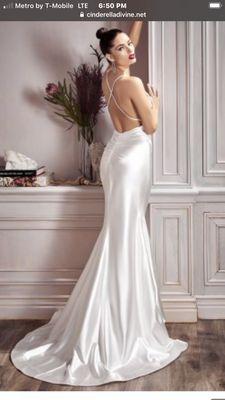 Beautiful white fitted dress very elegant