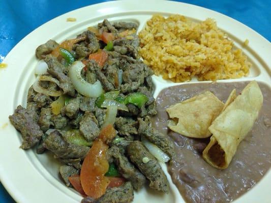 Fajita lunch plate